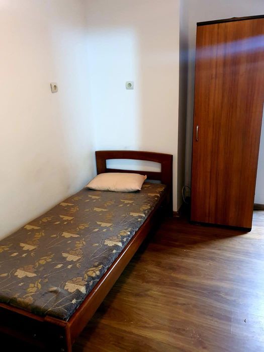 Дава се под наем Едностаен апартамент в Пловдив, Център - 25 кв.м за 230 € - Снимка #2