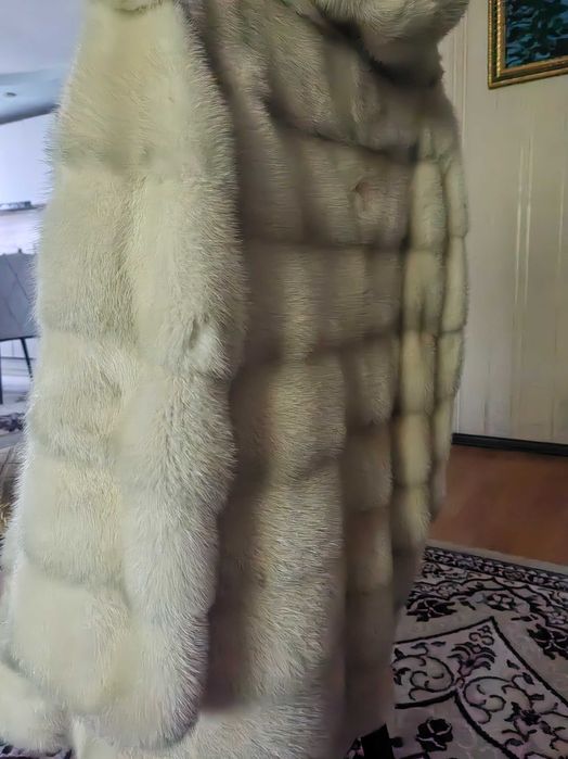 Продам норковую шубу
