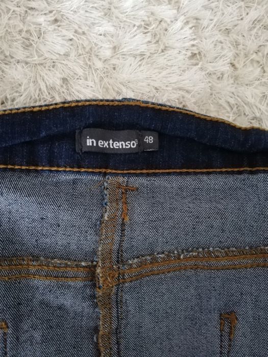 Vând fusta de blugi mr 48culoare bliomaren.