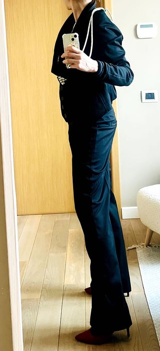 Черно сако, панталон, гащеризон и вълнено сако (женски)