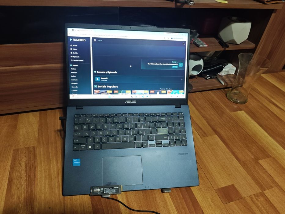 Laptop ASUS VivoBook Go 15
Vând