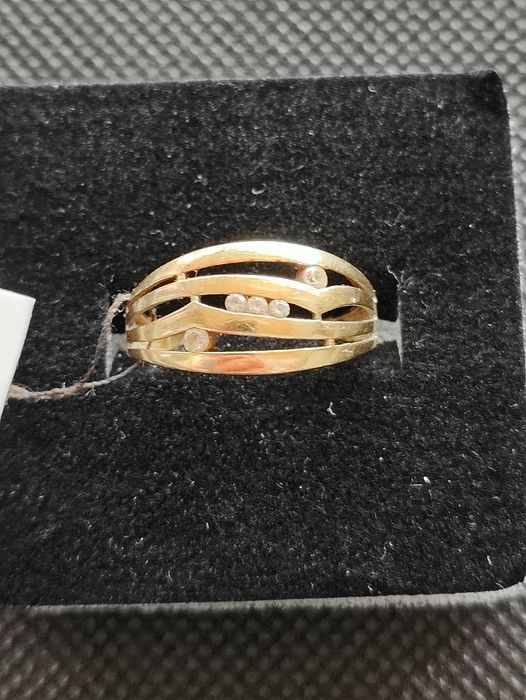 Златен дамски пръстен 2.36гр-14к