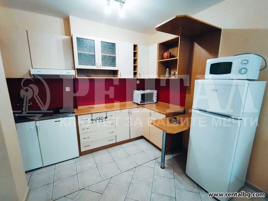 Дава се под наем Двустаен апартамент в Пловдив, Център - 60 кв.м за 438.6 € - Снимка #3