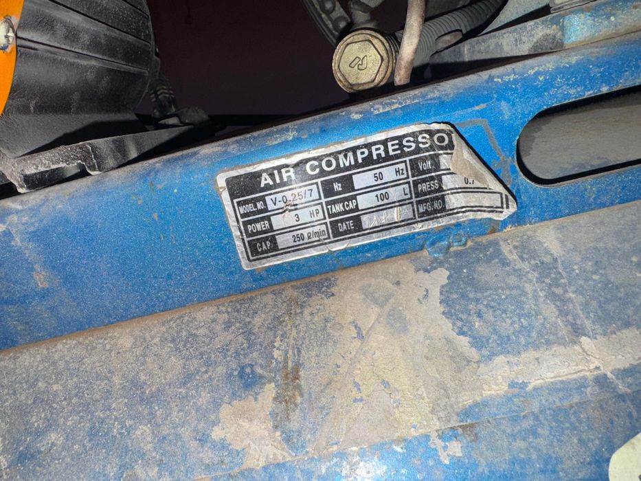 Воздушный компрессор