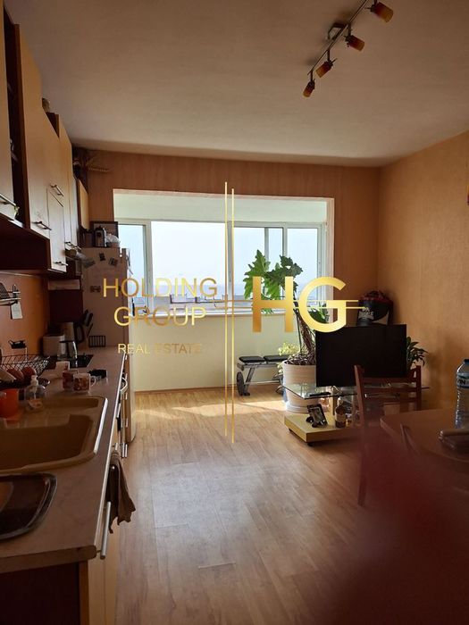 Продава се Четиристаен апартамент в Варна, Възраждане 2 - 87 кв.м за 1575 €/кв.м - Снимка #4