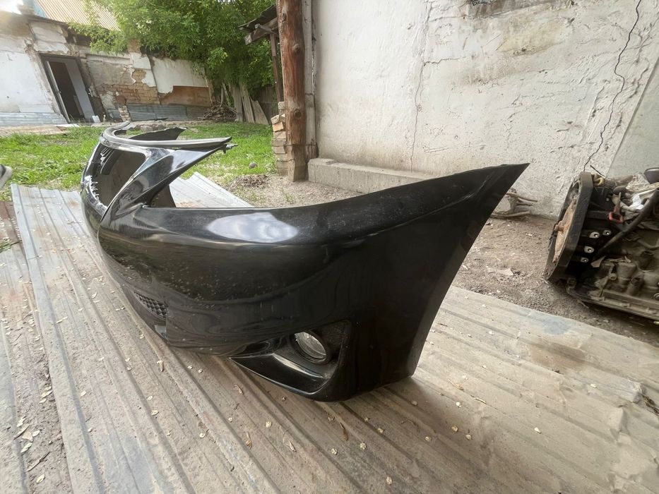 Бампер передний is lexus