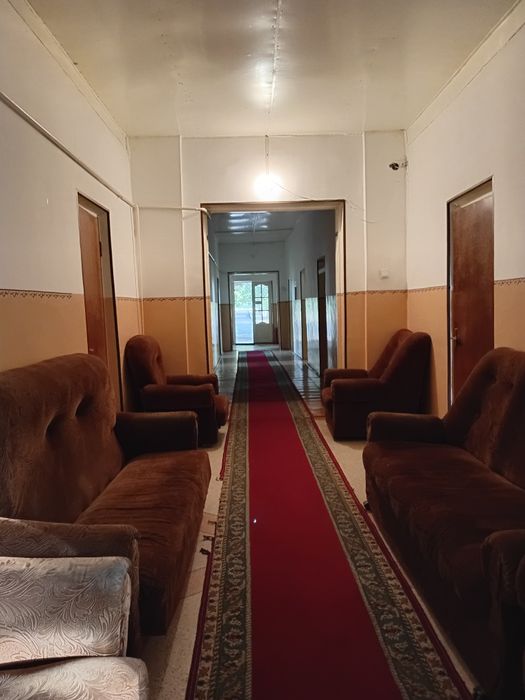 Klinika sotiladi 240.9 sotix umumiy maydon