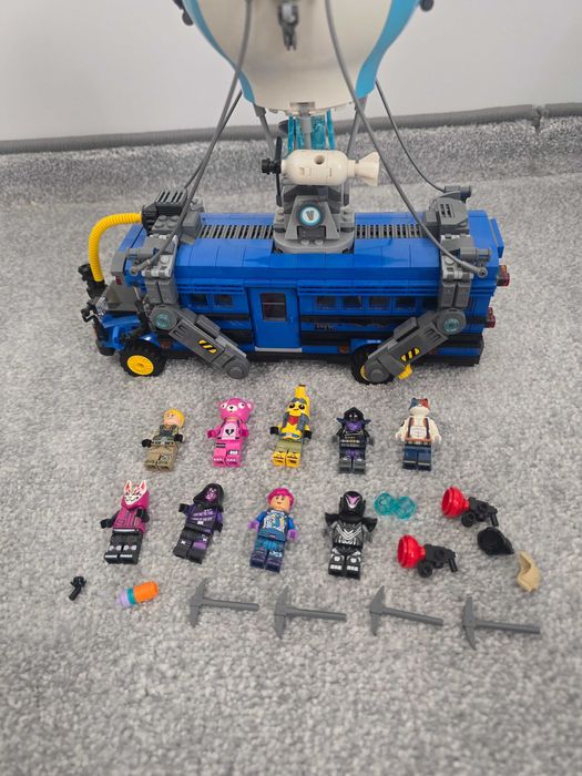Lego fortnite battle bus