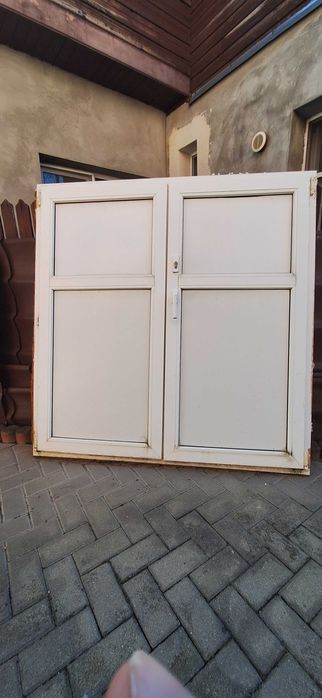 Ușă termopan PVC