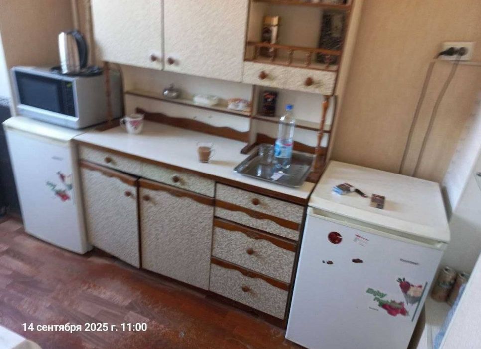 Срочно Продаётся СБарака 2/5/9 с пебелью техникой ремонт средний !