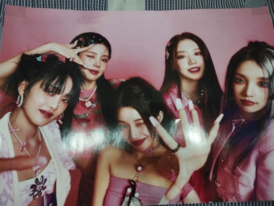 Плакат с GI-Dle k pop