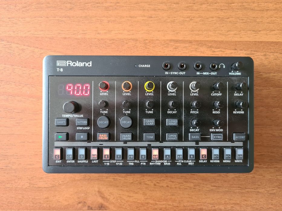 Roland t-8 beat machine