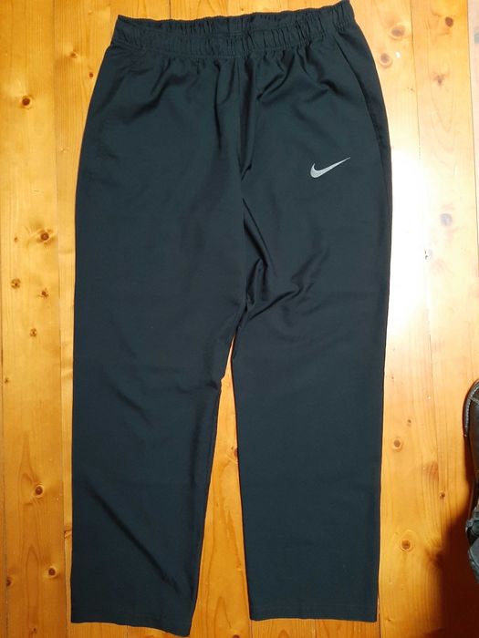 Vand pantaloni (Nike,Adidas, etc) pt.sport/sală originali!
