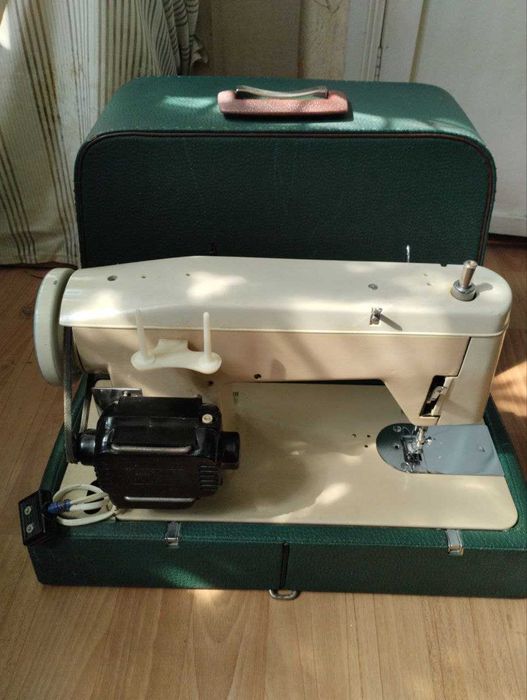 Электрическая швейная машинка RADOM