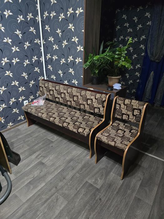 В продаже кухонный уголок