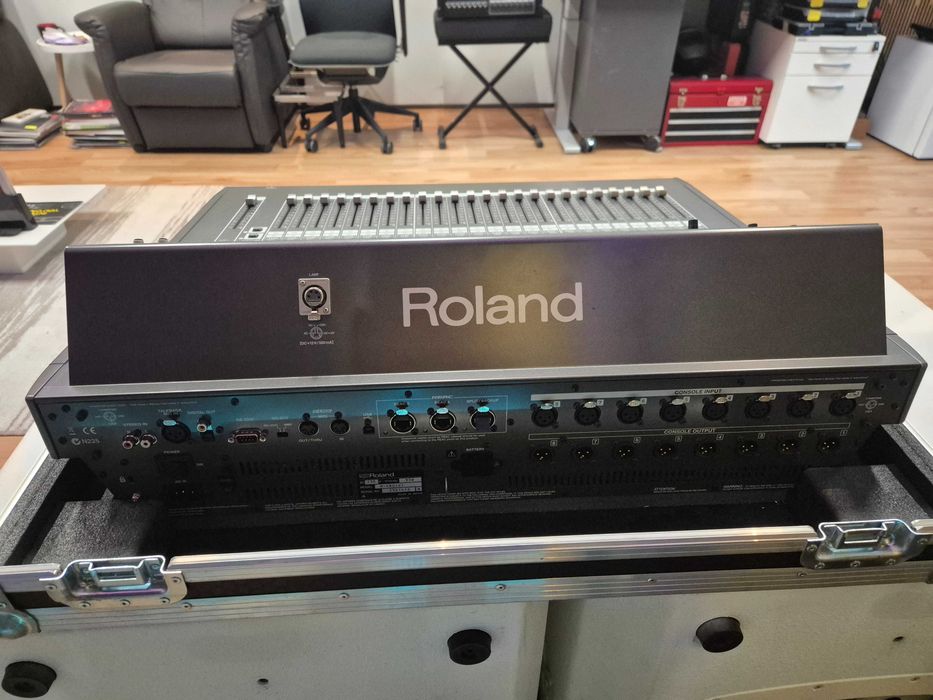 Mixer digital Roland V-mixer M-480 ca nou in cutie + Stagebox digital S-1608