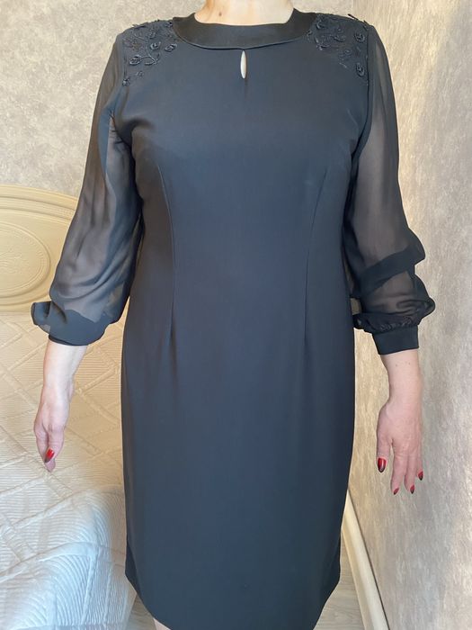 Вечернее черное платье