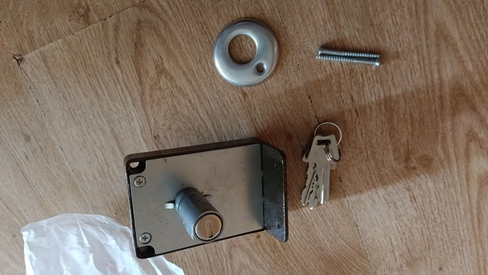 Замок дверной как новый