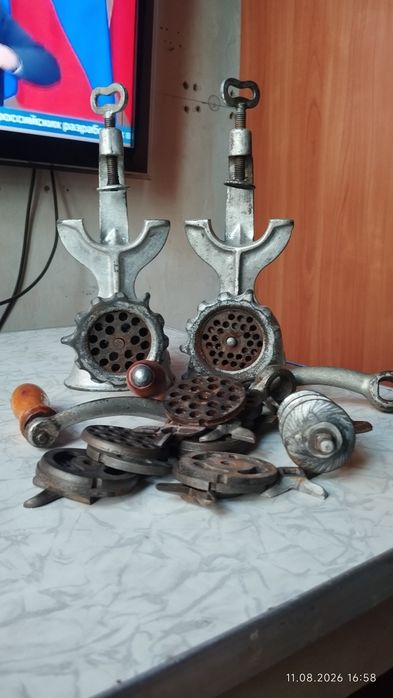 Две советские мясорубки