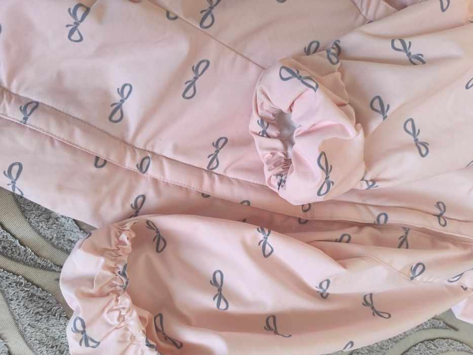 Продам комбинезон для девочки весна-осень