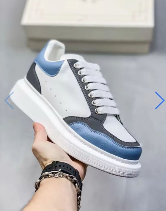 Alexander McQueen, model nou!