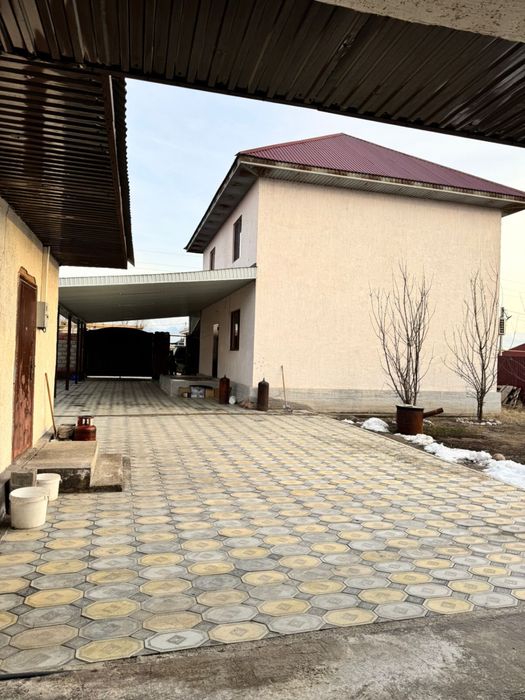 Продам двухэтажный дом