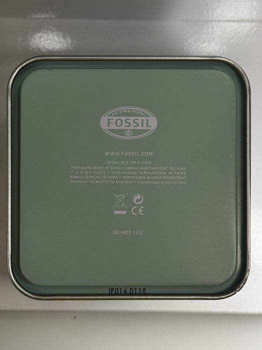 Дамски часовник Fossil Carlie