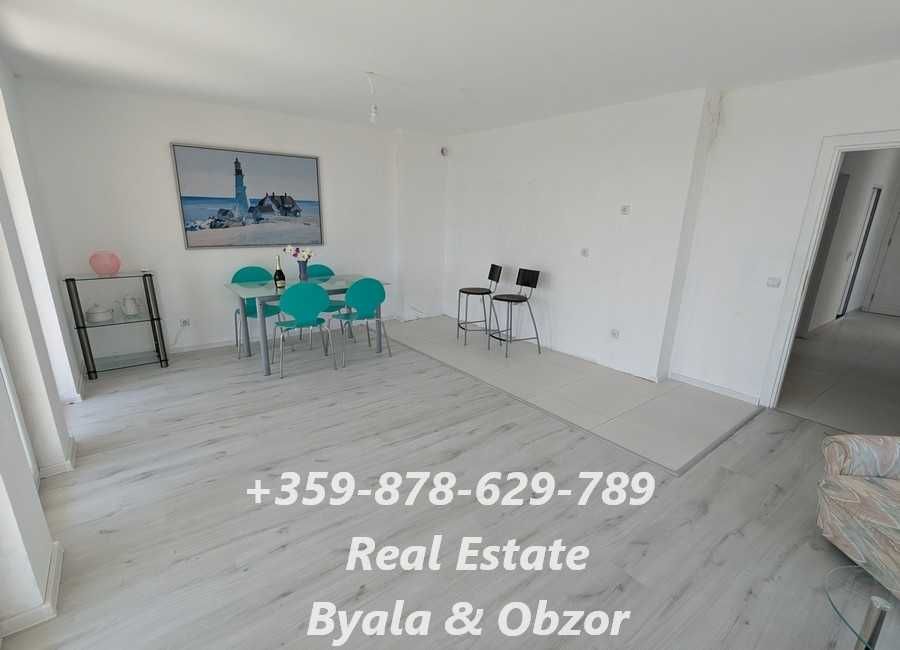 Просторен тристаен апартамнет с две бани