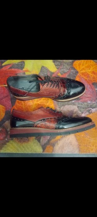 Продам женскую обувь