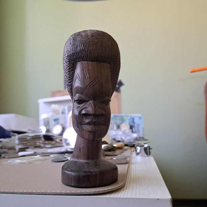 Statuete decorative din lemn