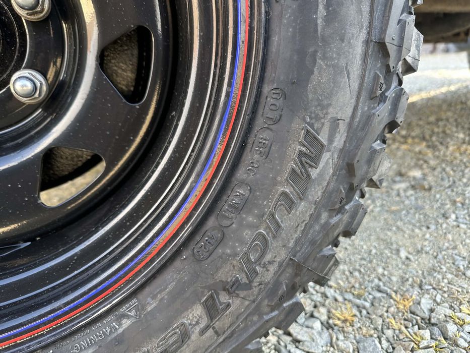 Vând cauciucuri 245/70 r16 BF Goodrich