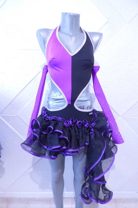 рокли за спортни танци