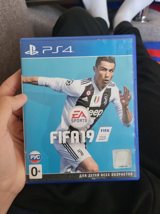 FIFA 19 PS4 Диск