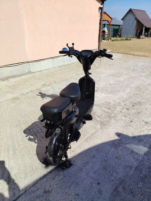 Scuter electric fara permis