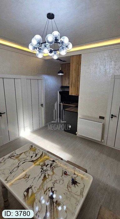 6 mikr alpomish tarafda 2 xona tayyor kvartira sotiladi №3780