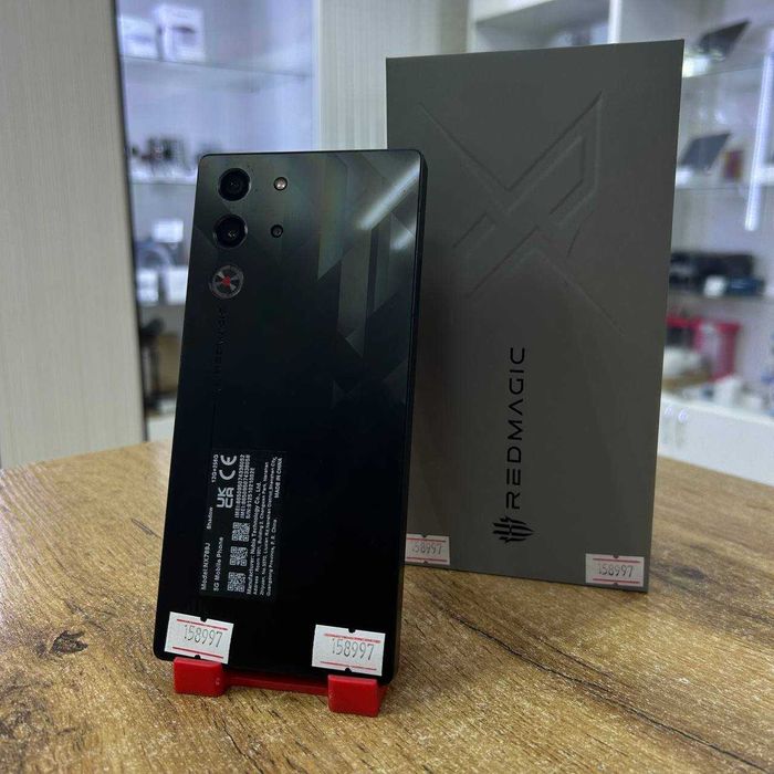 Сотовый телефон REDMAGIC 10 Pro 256GB / sk158997