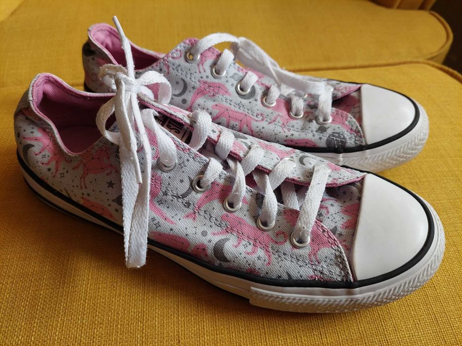 Converse marimea 38