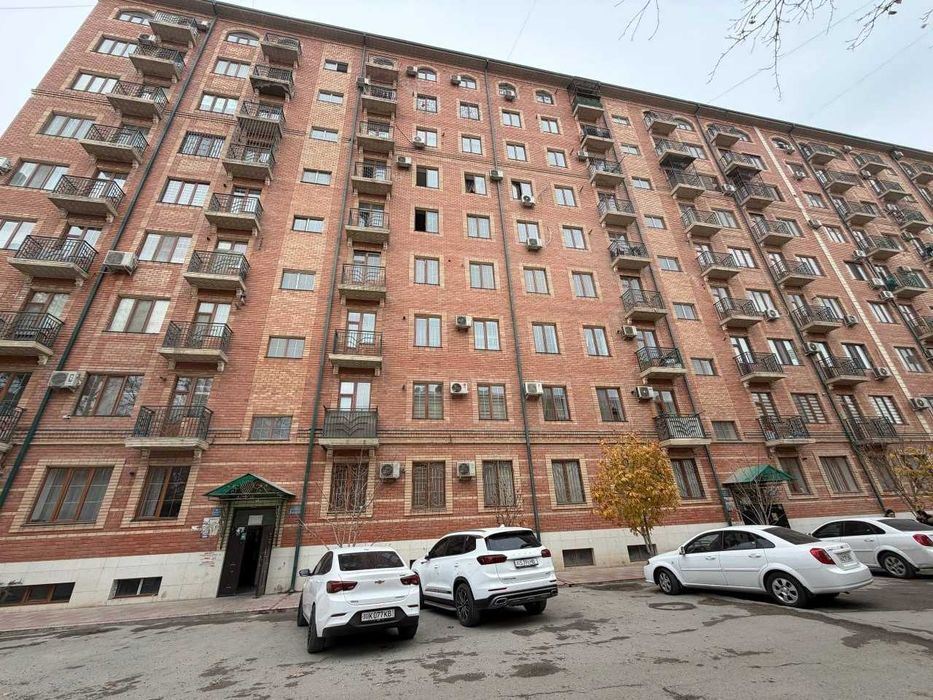 Срочно продается 2х комнатная люкс квартира на 4 этаже, в Самарканде