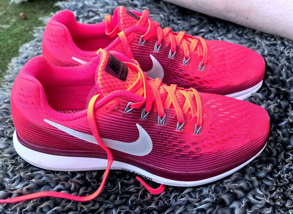 Nike оригинални дамски сникърси 38.5 номер