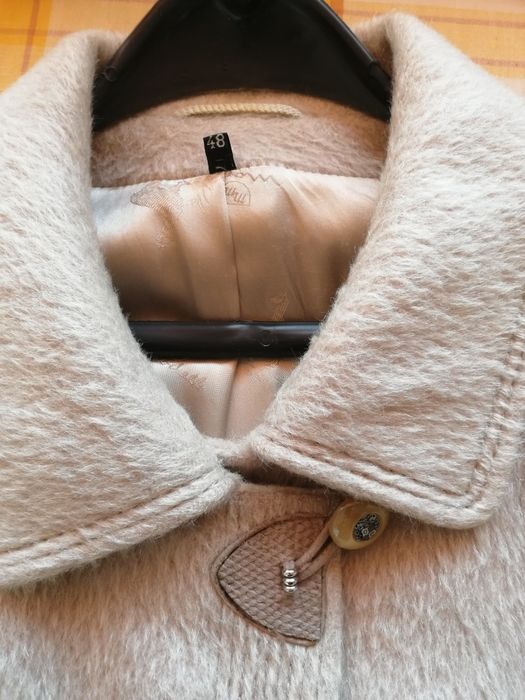 Палто от камилска вълна 48