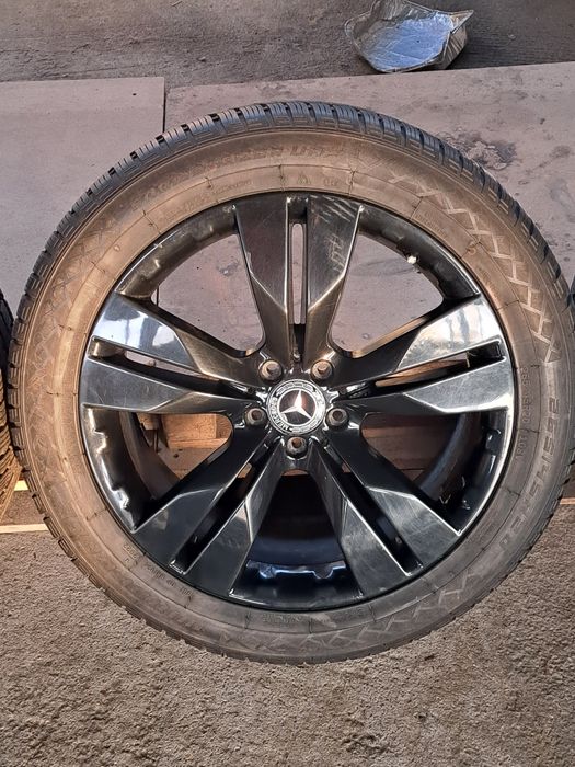 Продавам гуми с джанти 20цола