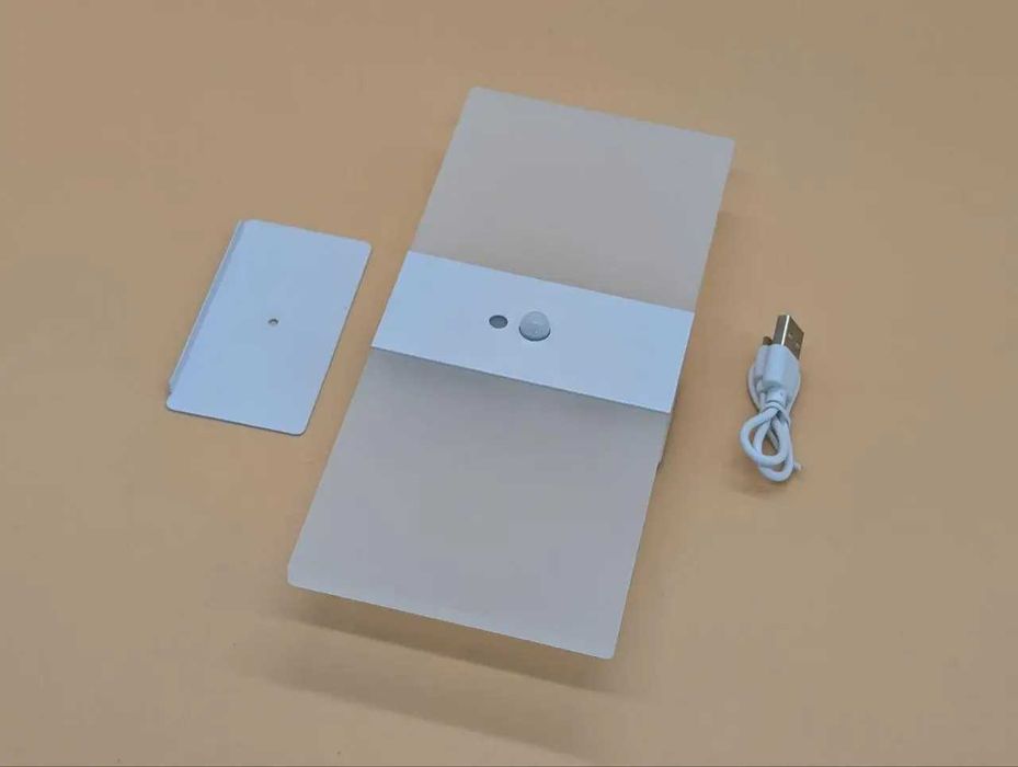 LED стенна лампа с акрилен панел и сензор за движение 2.8W - 2бр!