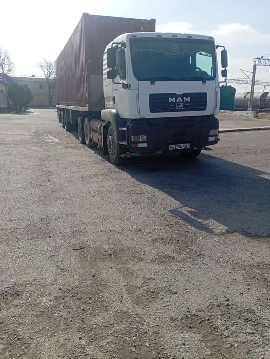 Man metan yurib turgan mashina