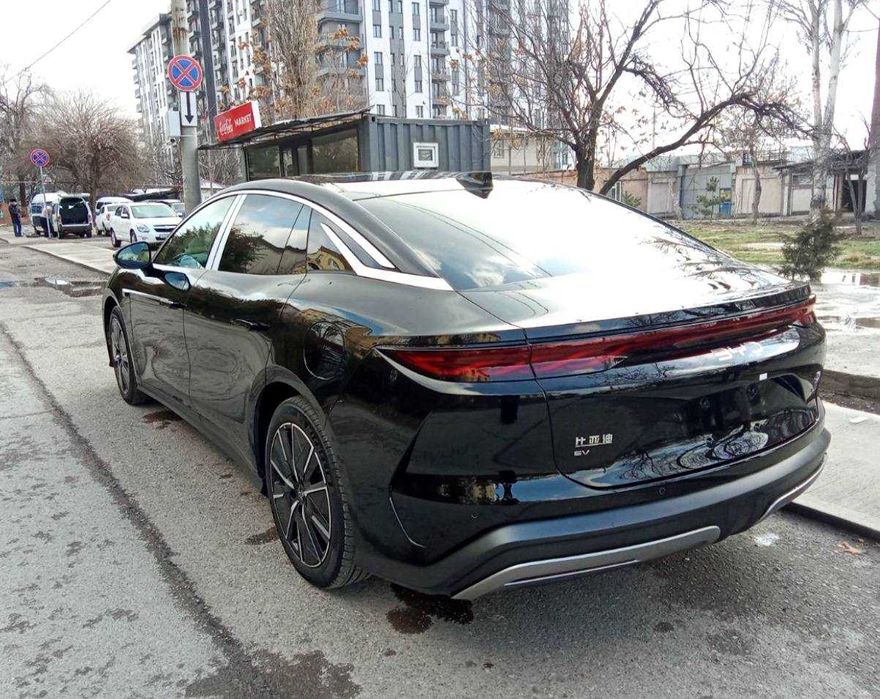 BYD Han 2025 — 2