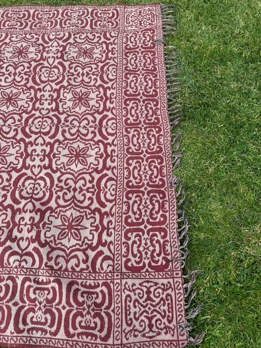 Жакардов килим 3,20х1,90 см червено и сиво