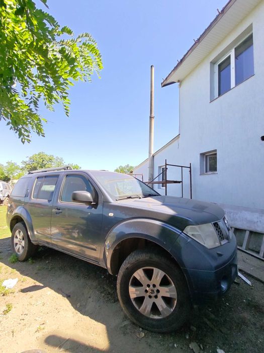 Nissan pathfinder 2005