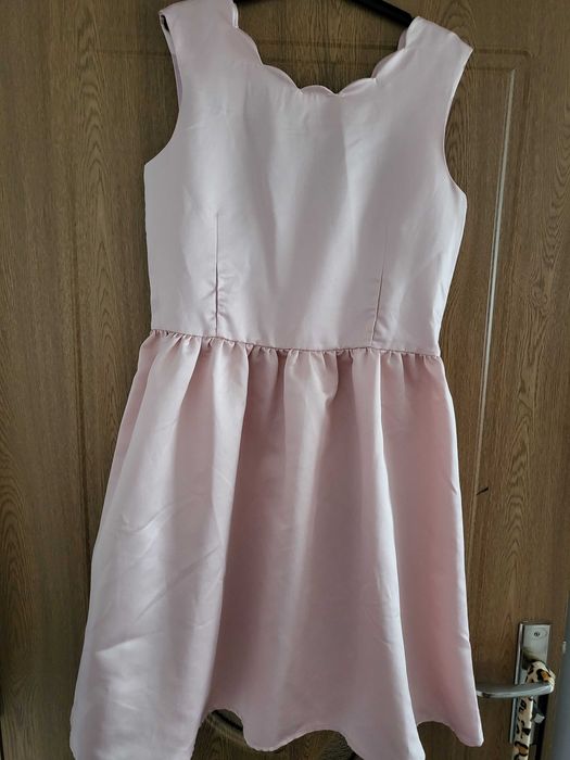 vand rochita fetite 7-10 ani ,marca Hm