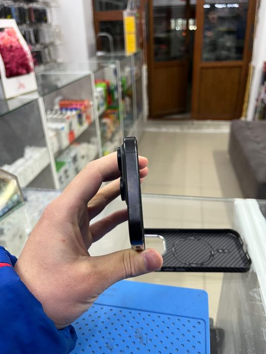 Продается IPhone 16pro 512gb