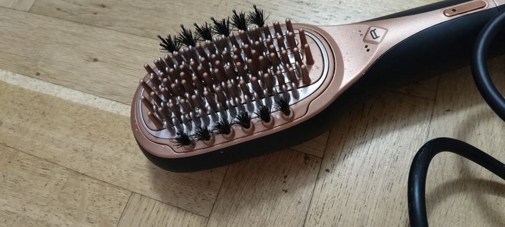 Perie cu abur Rowenta Therapyst pt repararea parului,nouă