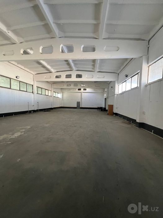Navoi shaxrida voyenniy gorodkda sklad,ofis arendaga beriladi